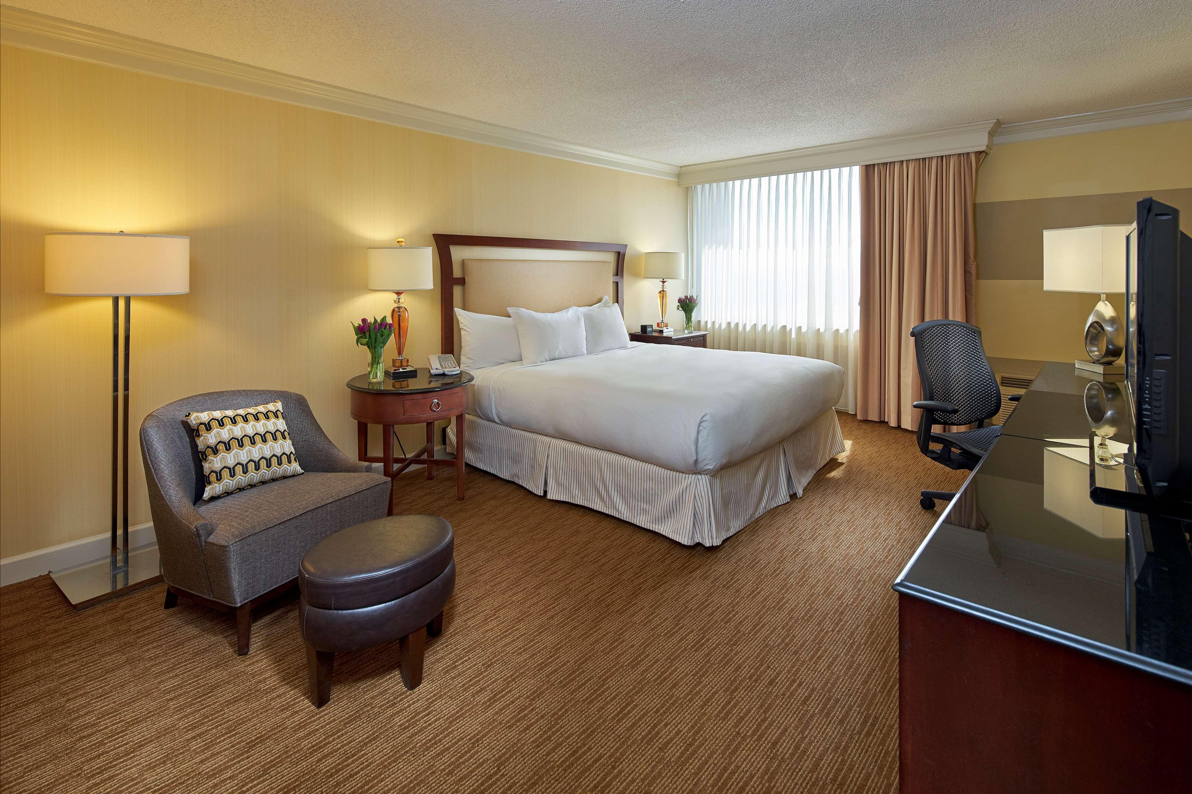 Hotel Hilton Raleigh North Hills Zewnętrze zdjęcie