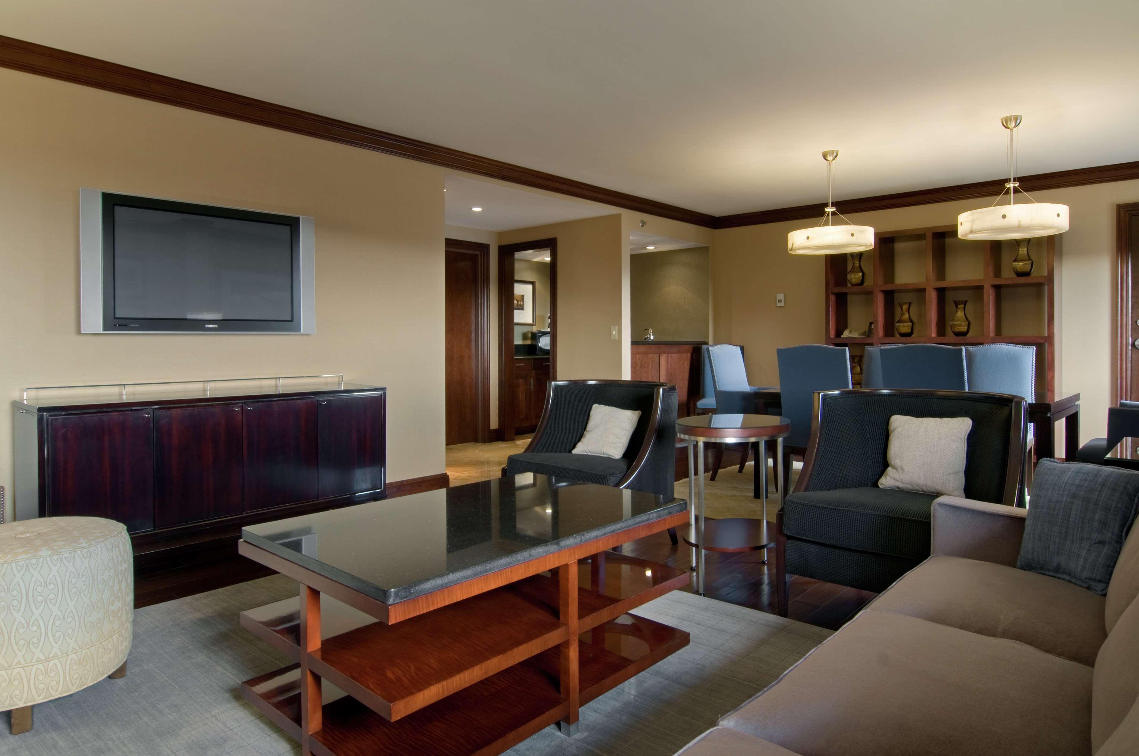 Hotel Hilton Raleigh North Hills Zewnętrze zdjęcie