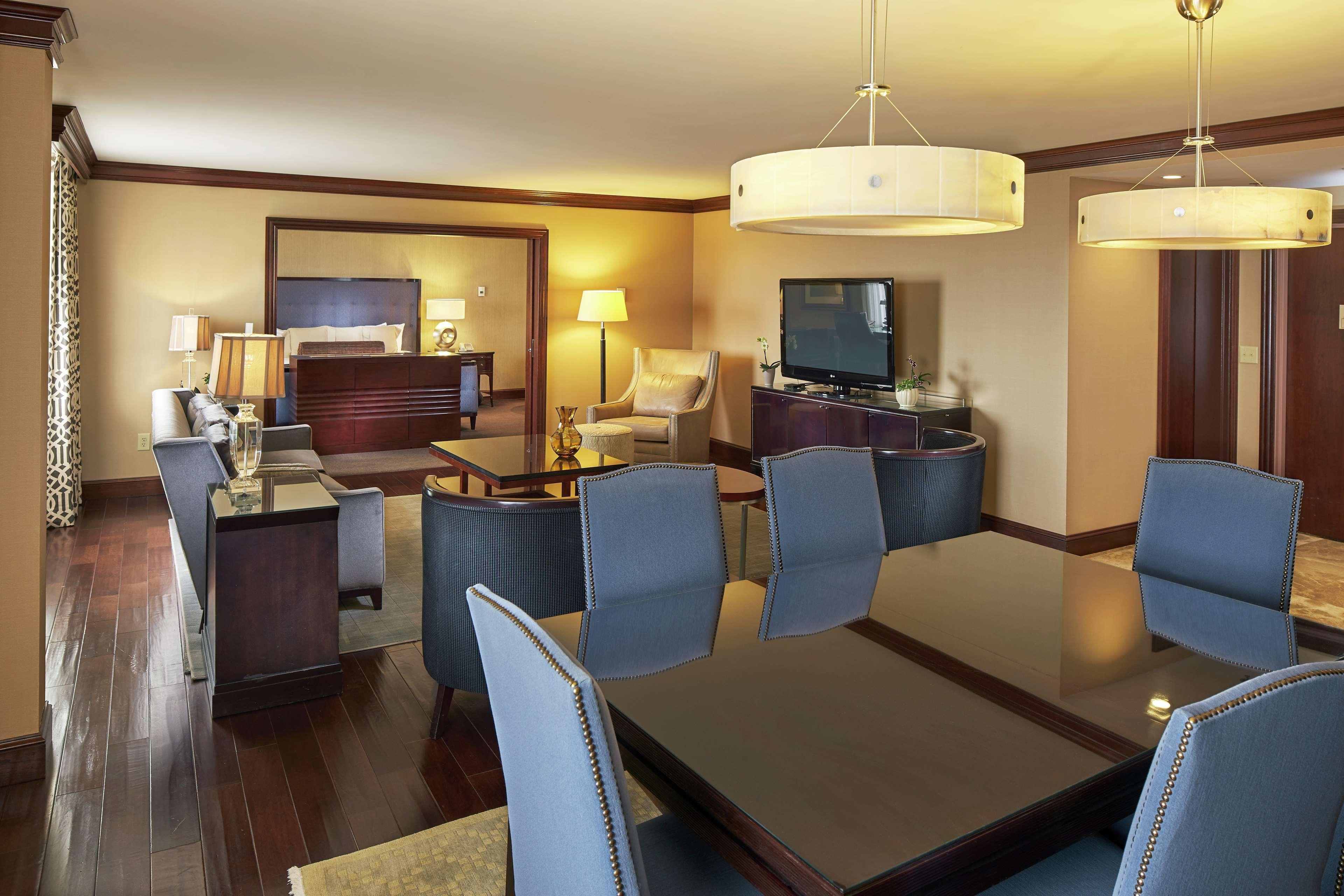 Hotel Hilton Raleigh North Hills Zewnętrze zdjęcie