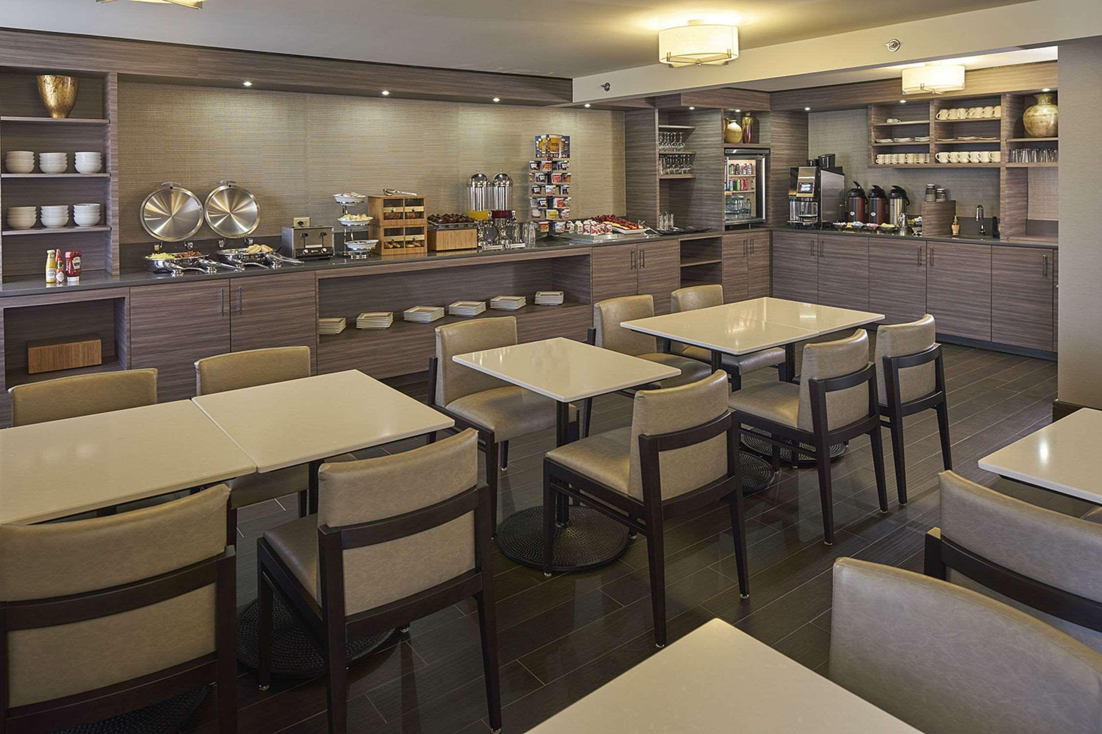 Hotel Hilton Raleigh North Hills Zewnętrze zdjęcie