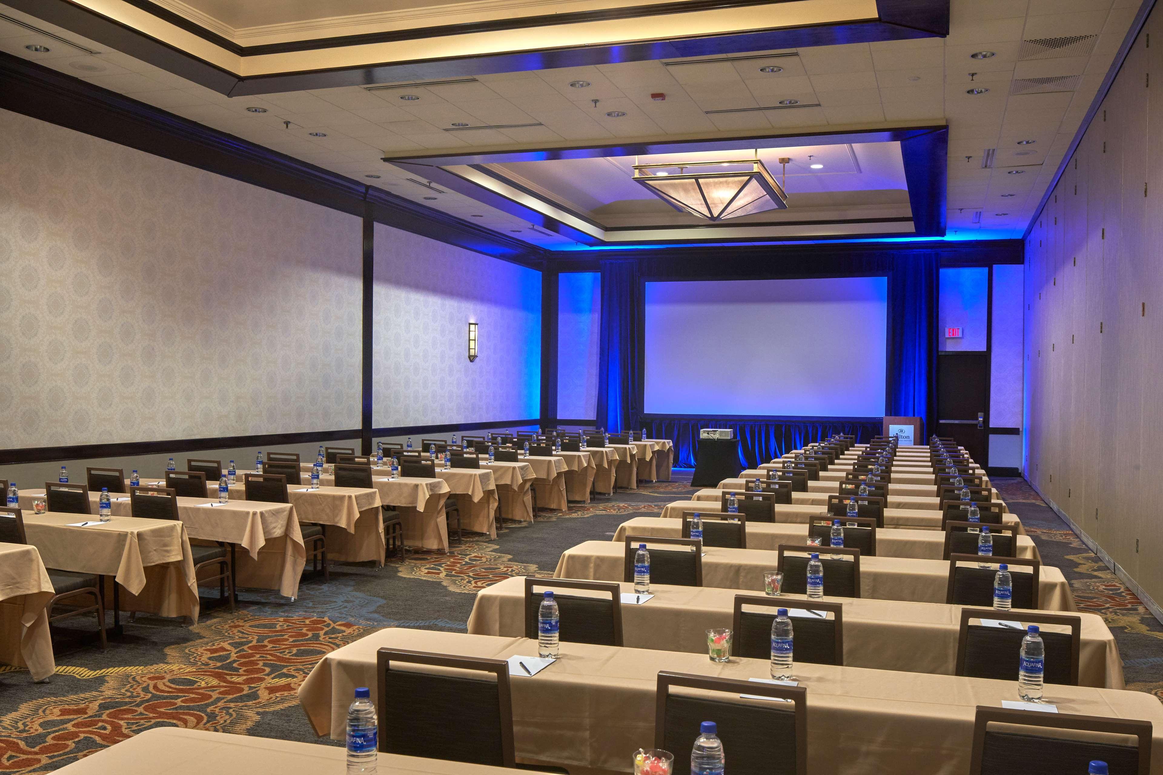 Hotel Hilton Raleigh North Hills Zewnętrze zdjęcie