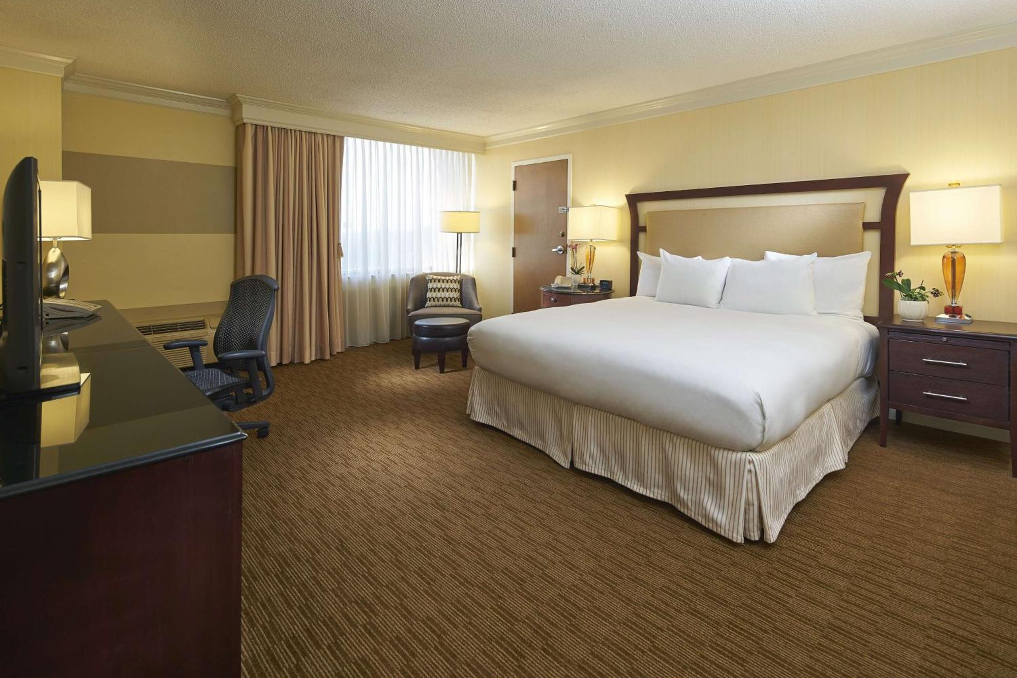 Hotel Hilton Raleigh North Hills Zewnętrze zdjęcie